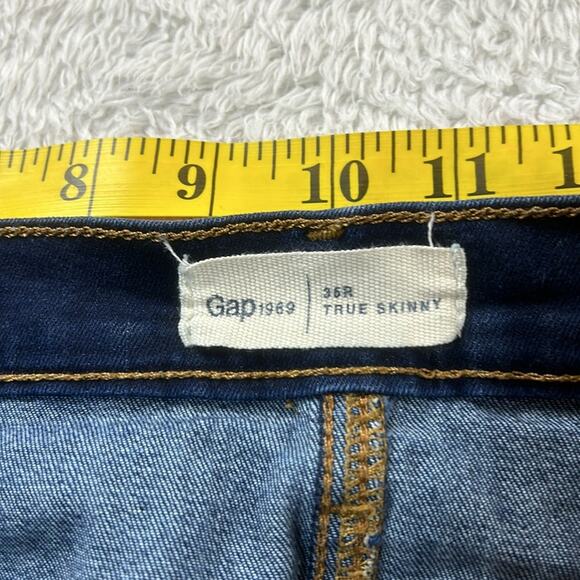 Gap True Skinny dark wash jeans, size 36R - Picture 8 of 9